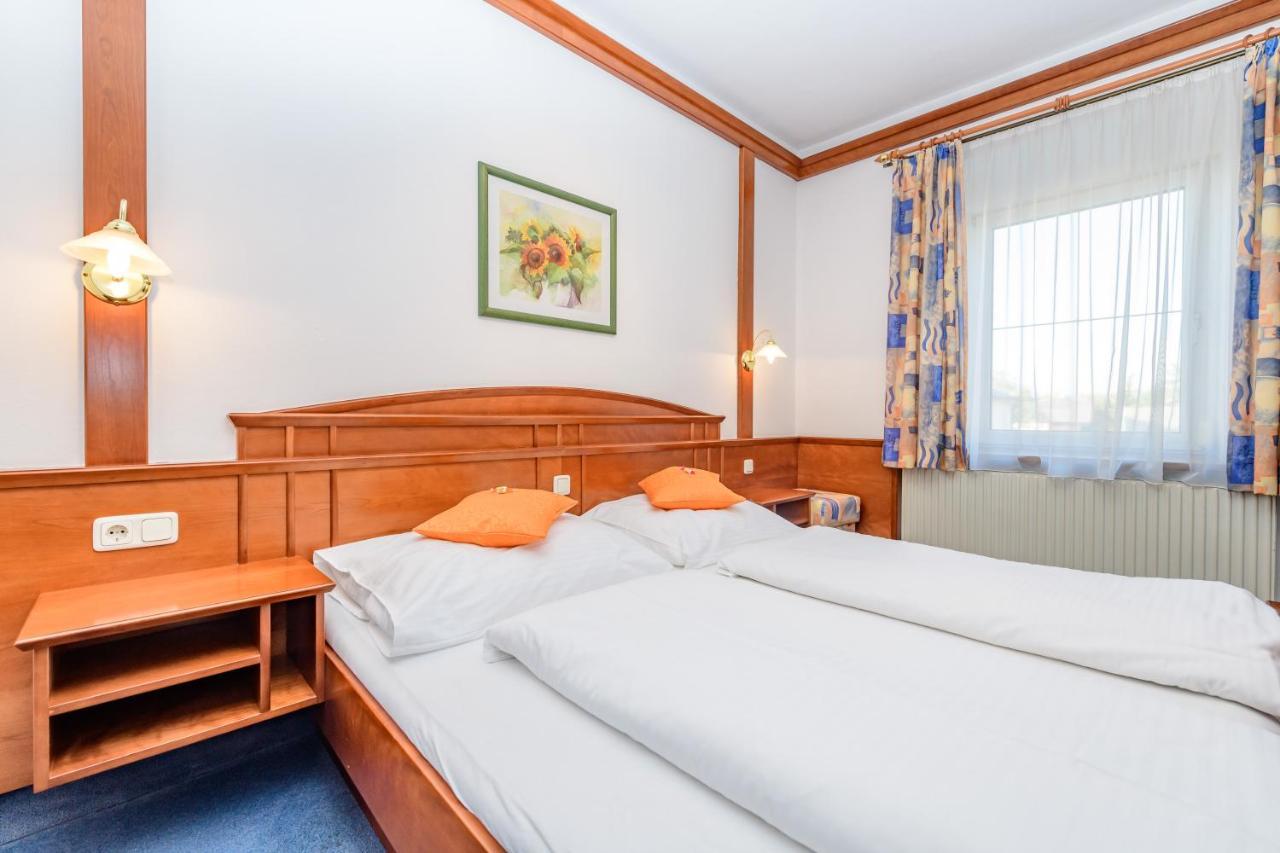 Hotel Gasthof Stoeckler Enns Exterior foto